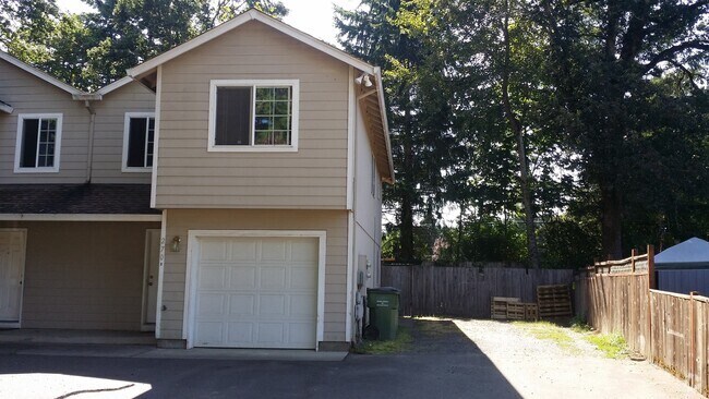 Building Photo - 270 SE Edwards Dr Unit A Rental