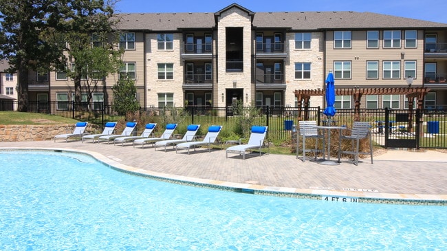 Photo - Reata West Apartments