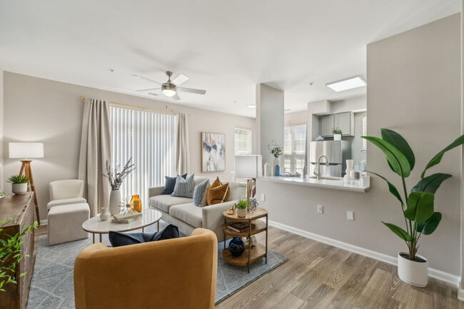 Photo - Riverside Station