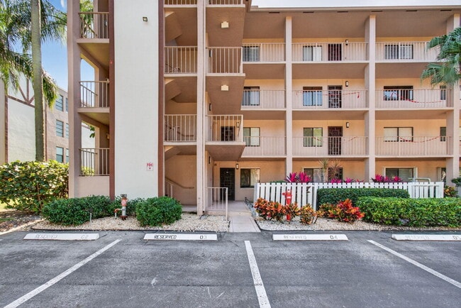 Photo - 7340 Amberly Ln Unidad 101