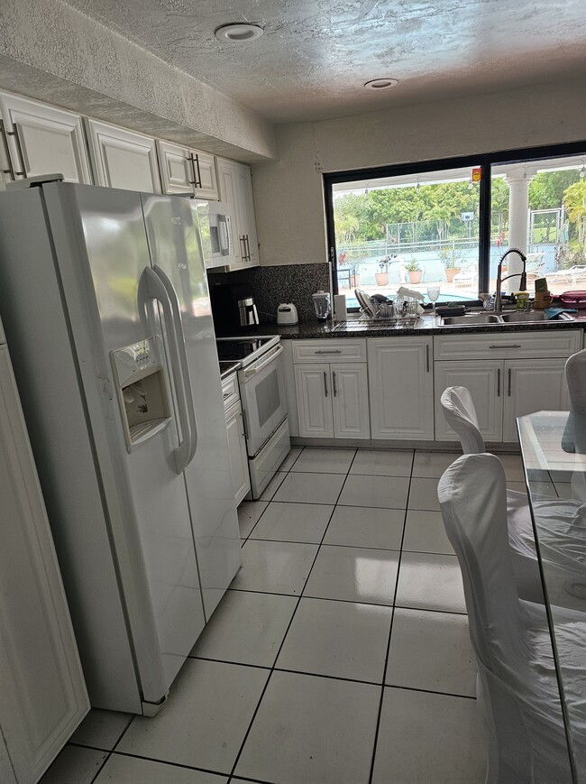 Photo - 740 Bluebird Ln