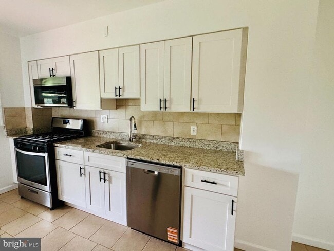 Photo - 1143 Elbank Ave
