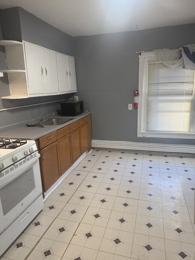 Photo - 1103 W State St Unit Apt 2