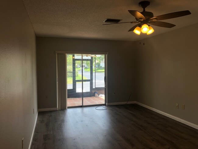 4008 El Merita Ct