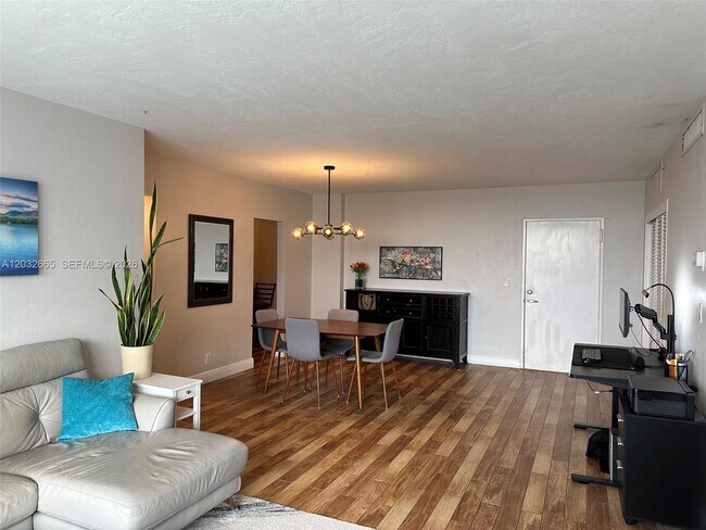 Photo - 3001 S Ocean Dr Unit 1429