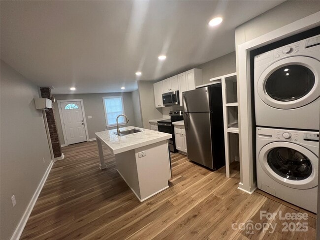 Photo - 532 N Church St