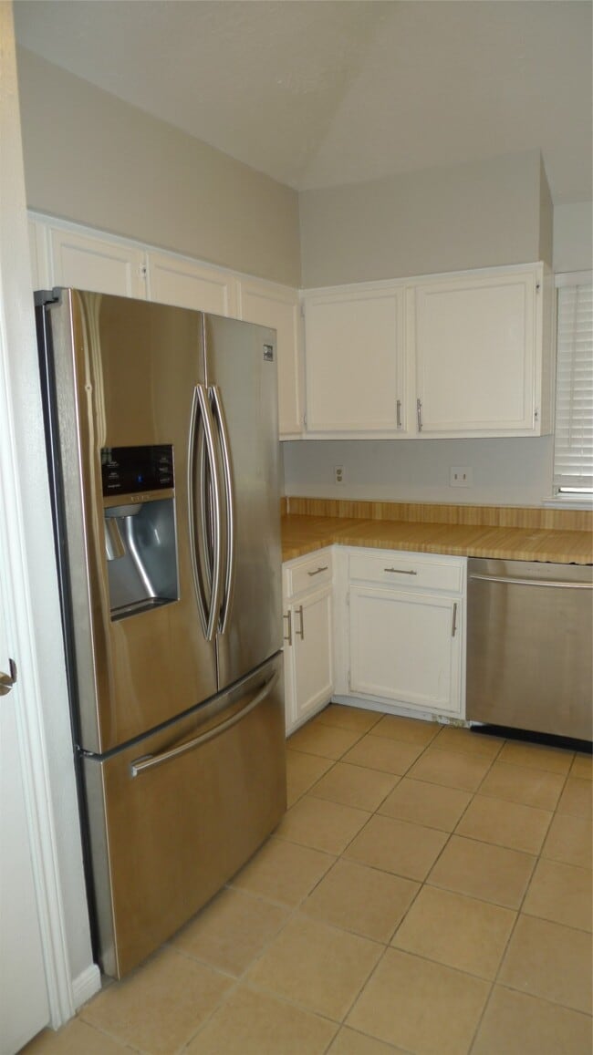 Photo - 7015 Caladero Dr