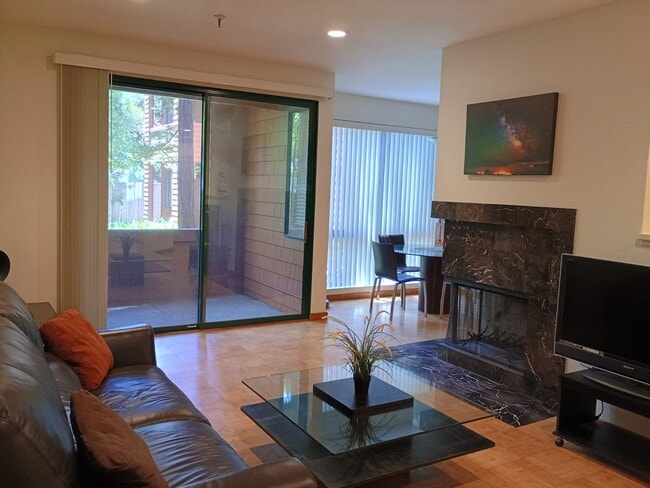 Photo - 4250 El Camino Real Unidad #C125 Rental
