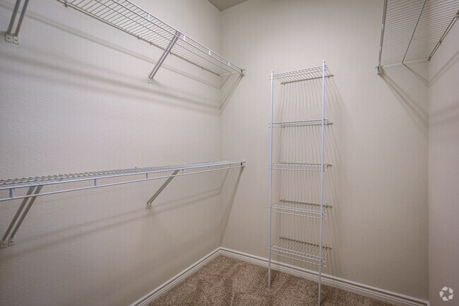 2BR, 2BA - 1,194SF
