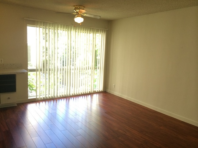 Photo - 530 Veteran Ave