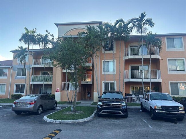 Photo - 6928 SW 39th St Unit 207