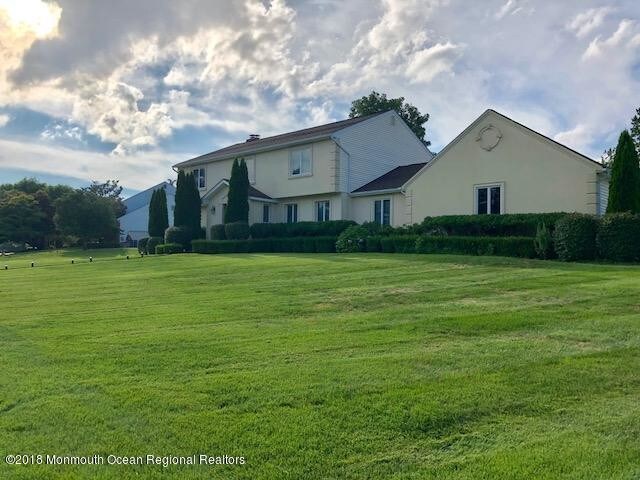 16 Bridle Dr