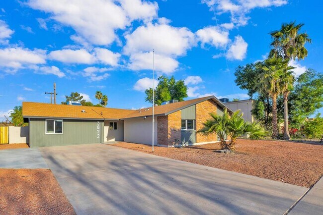 Photo - Completely Remodeled 6 bedroom/4 bath Home with New Pool