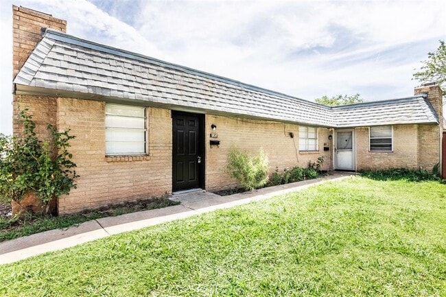 Building Photo - 918 Delmar Cir Rental