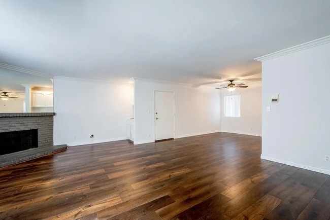 Photo - 17155 Chatsworth St Unidad 7