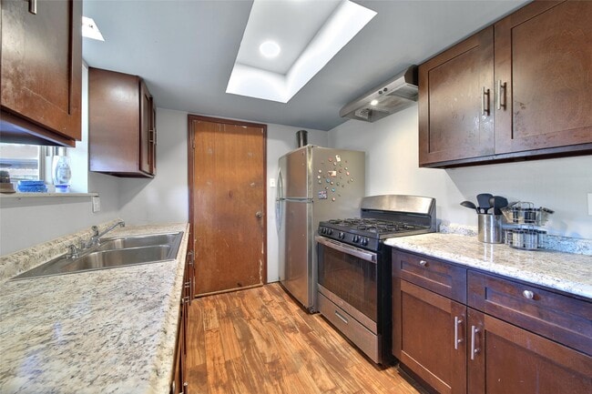 Photo - 1559 Diplomat Way