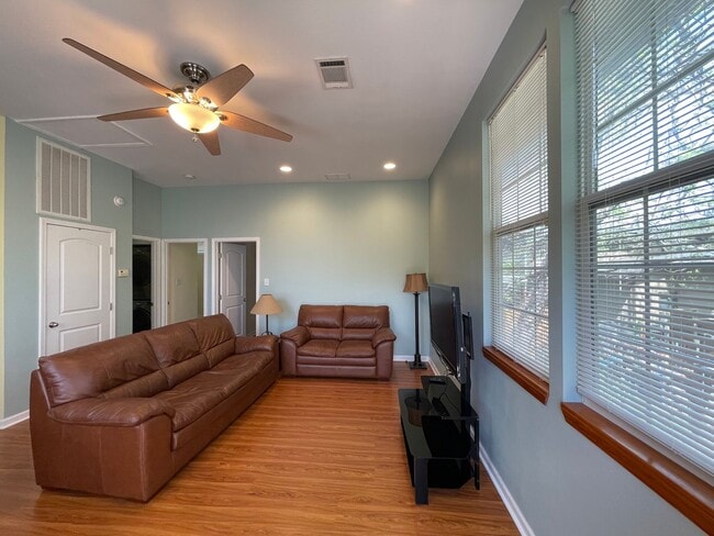 Photo - Josephine Unit Josephine Street Apartment