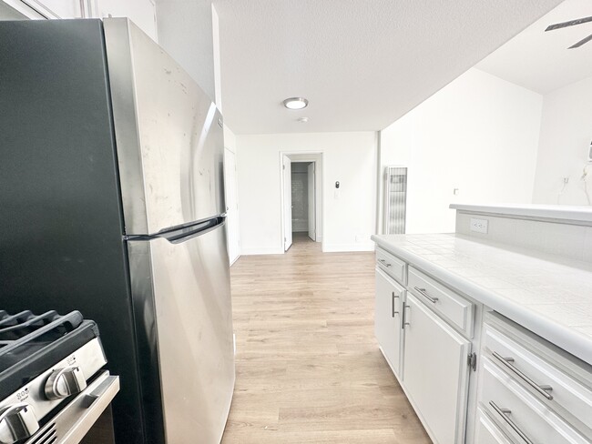 Photo - 332 Lime St Unit 10