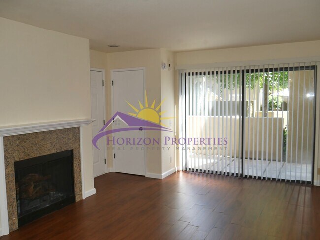 Photo - 5226 Hemlock St Unidad 34