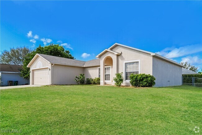 Building Photo - 2908 SW 16th Pl Rental