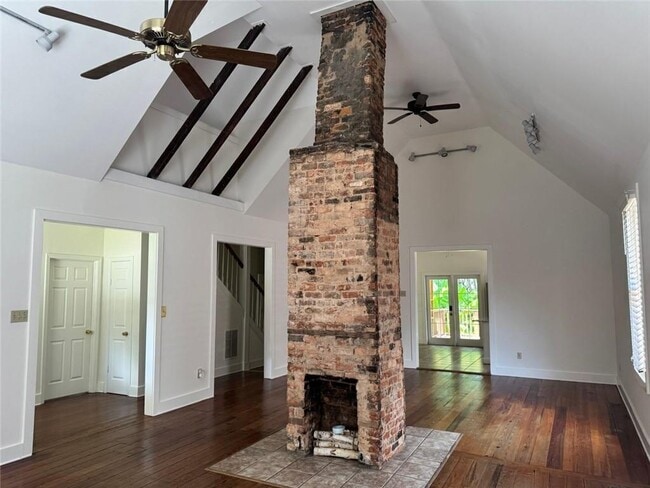 Photo - 199 Pearl St SE