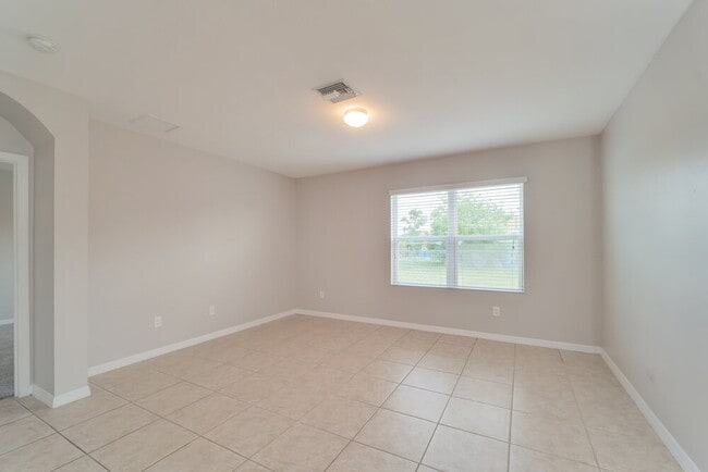 Photo - 173 SE 16th Terrace