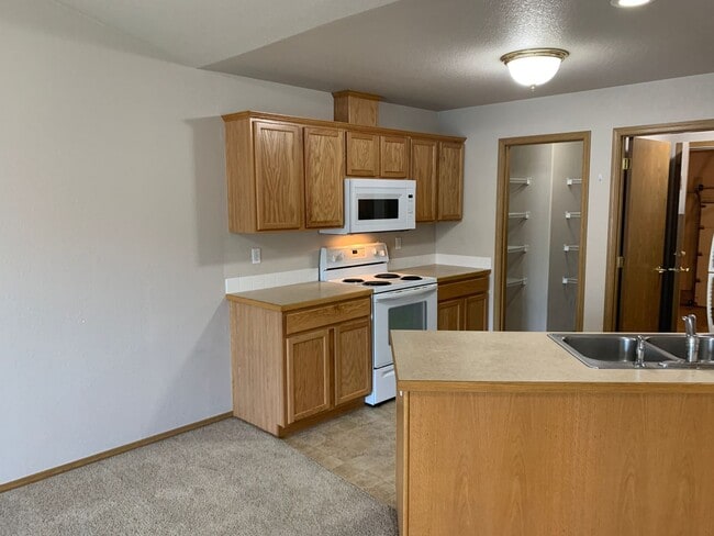 Photo - lynd03 Unit 3698