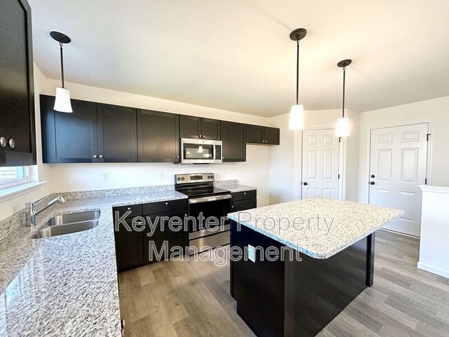 Photo - 350 Hammerstone Dr