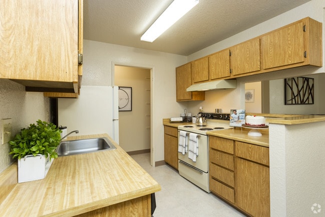 2 Bedroom - Kitchen - Live Oak Apartments