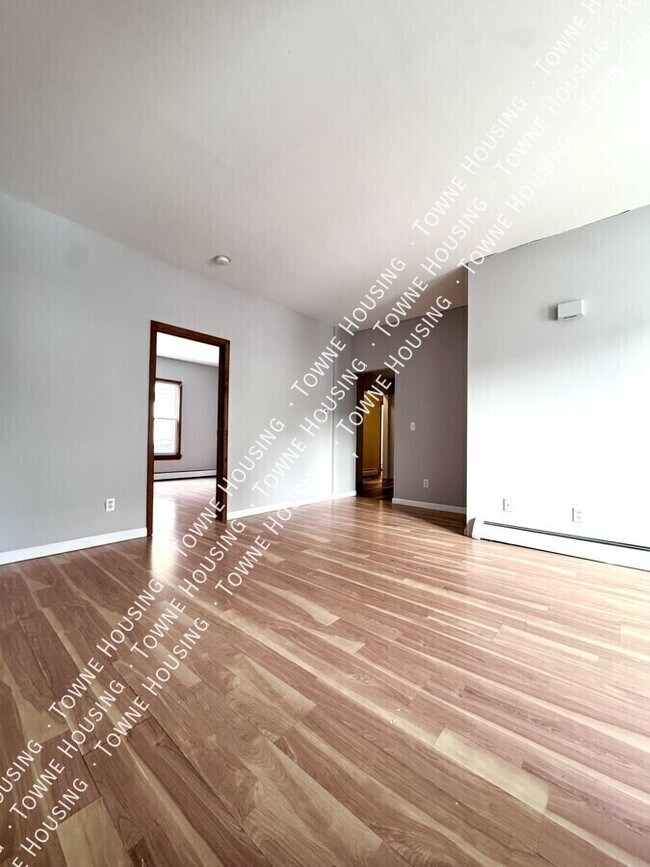 Photo - 336 East St Unit 4