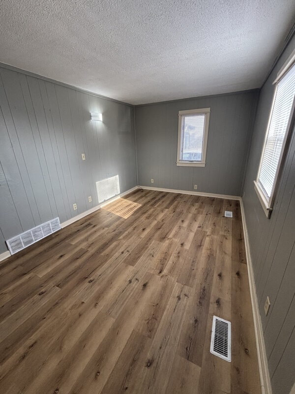 Photo - 2221 N 31st St