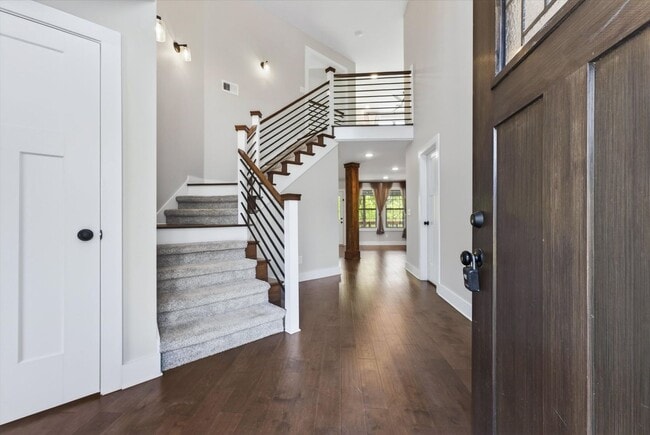 Photo - Pet Friendly Three Bedroom!