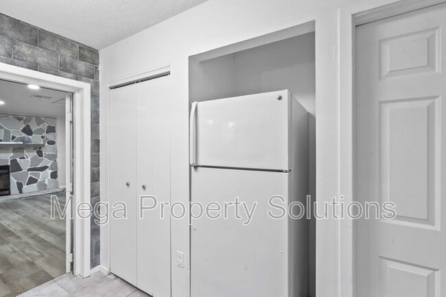 Photo - 15208 Omaha St