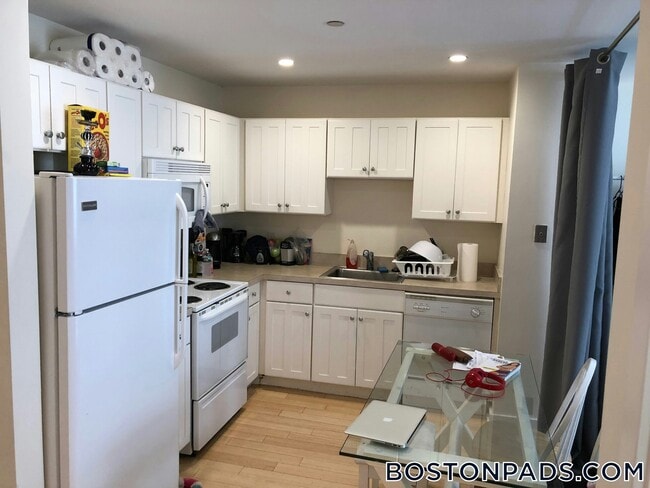 Photo - 40 Boylston St Unidad 704