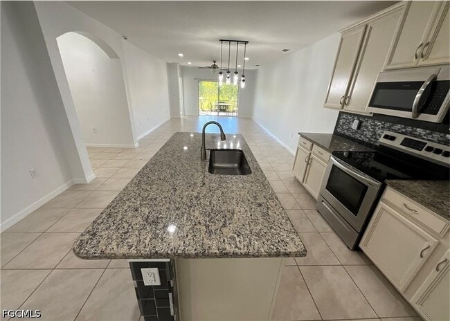 Photo - 4369 Dutchess Park Rd