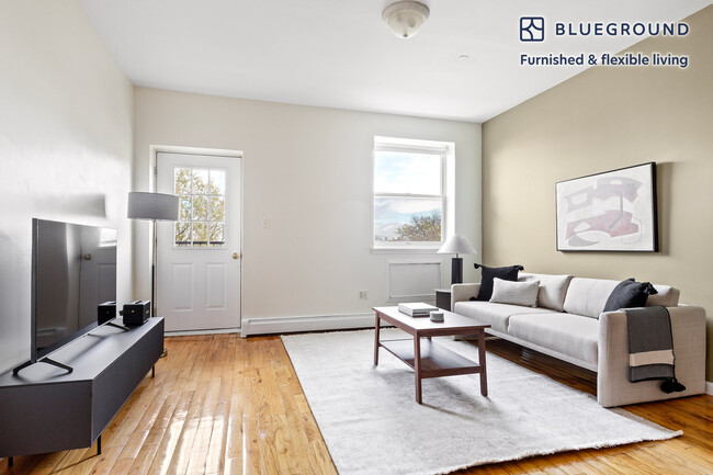 Building Photo - 257 15th St Rental