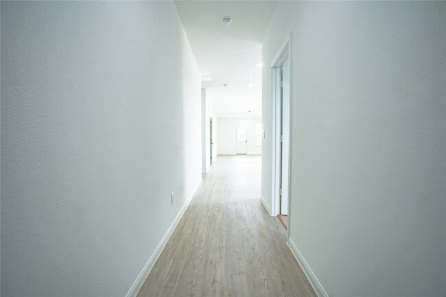 Building Photo - 23902 Tillage Ln Rental