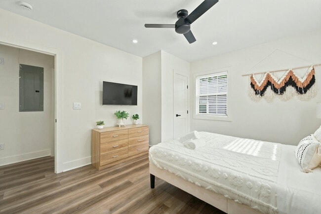 582 Hamilton E Holmes Dr NW Unit SI ID1609631P