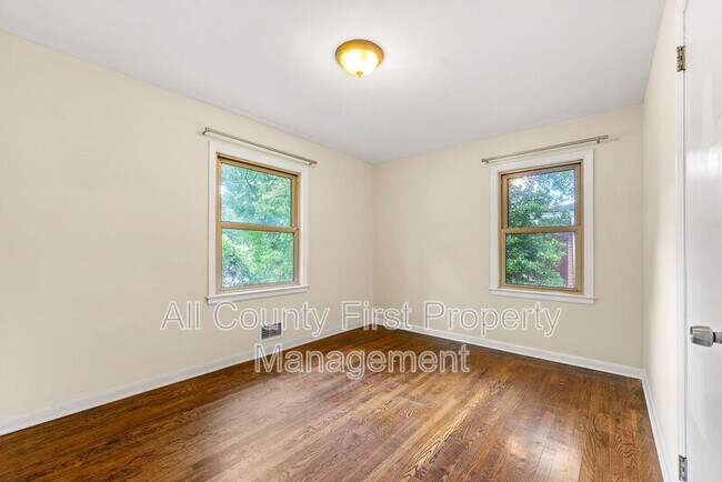 Photo - 2461 Fontaine Cir