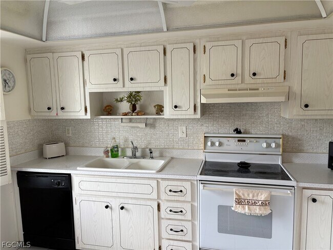 Photo - 1830 Brantley Rd Unit J1