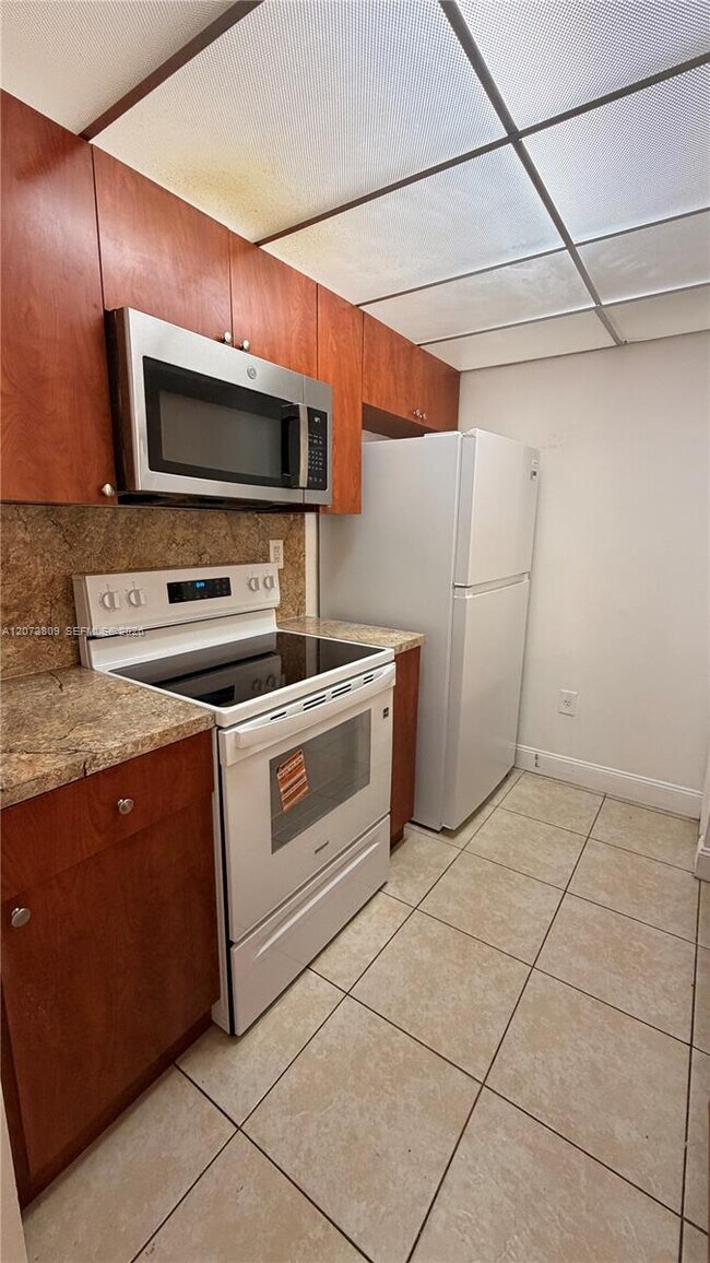 Photo - 7075 NW 186th St Unit C208