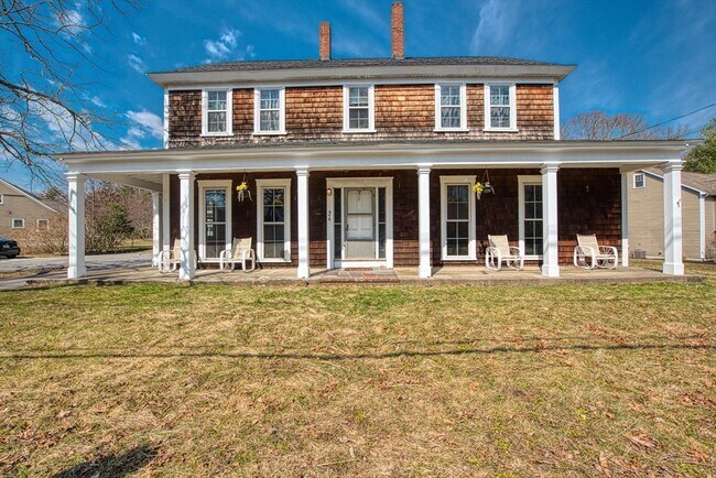 Photo - 970 N Main St Unit 1