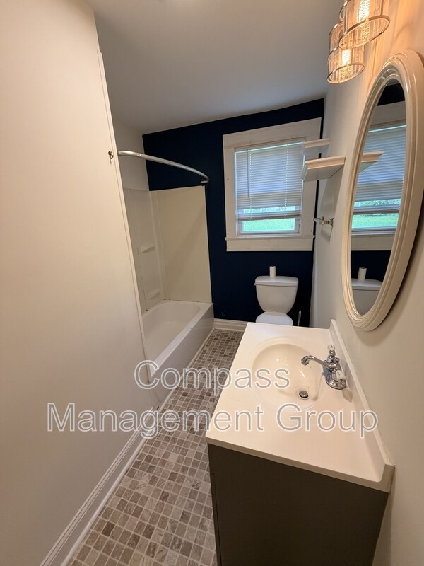 Photo - 3300 Miami St