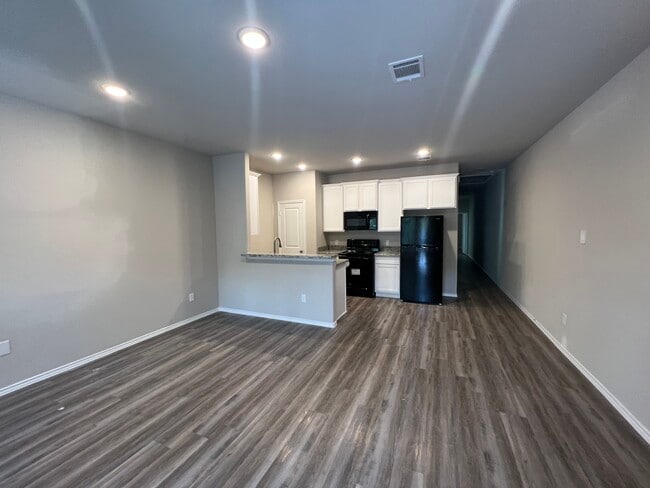 Photo - 1149 Southwood Dr Unit F