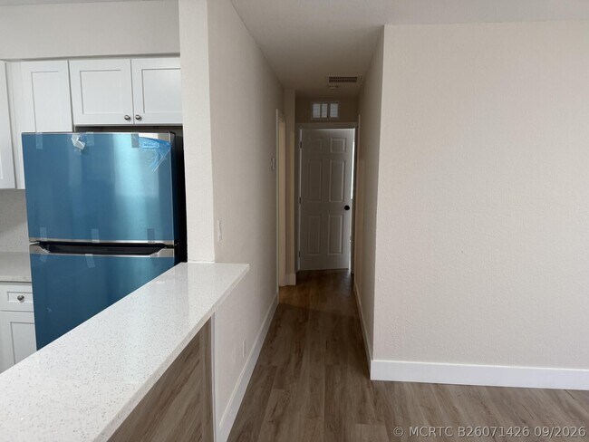 Building Photo - 2723 Griffin Rd Unit 2