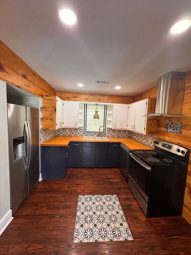 Photo - 2 Bed/1 Bath Home