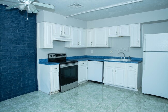 Photo - 12823 High Star Dr Unidad True