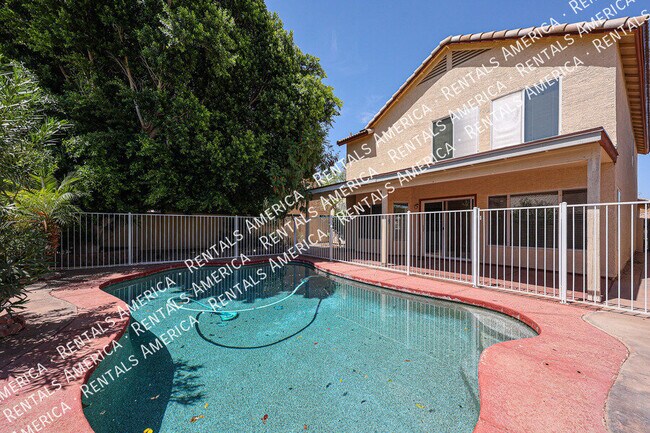 820 N Granada Dr