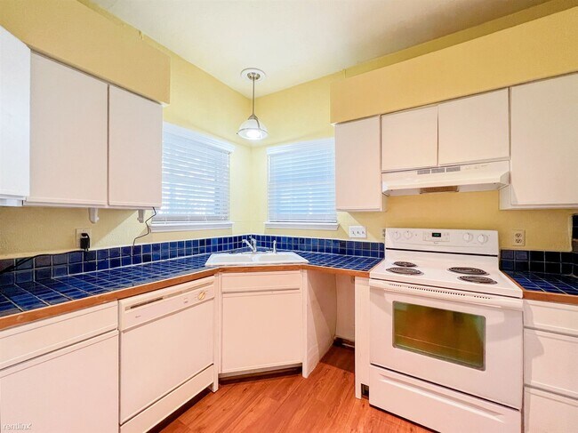 Photo - 2 br, 2 bath Condo - 310 Pat Garrison St B...