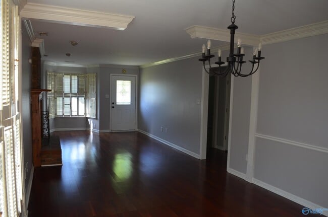 Photo - 2136 Eastbrook SE